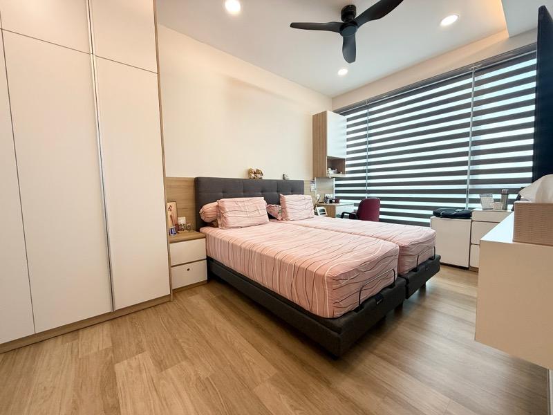 RIPPLE BAY Condominium For Sale, $2,500,000, 3 Bed 3 Bath 1,787 sqft $1,399.00 psf