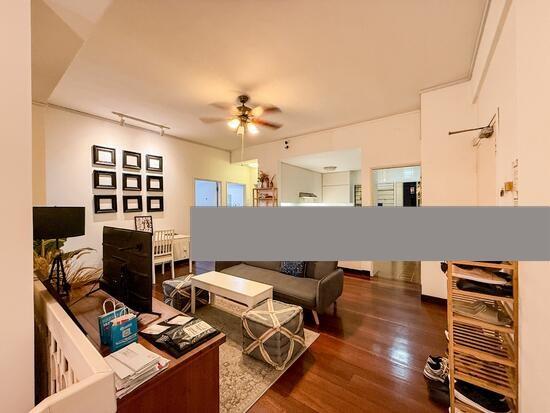 Prop-GPT: Condominium: D10  Charming Garden