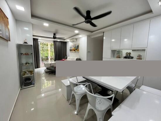 Prop-GPT: Condominium: D18 Pasir Ris The Esparis