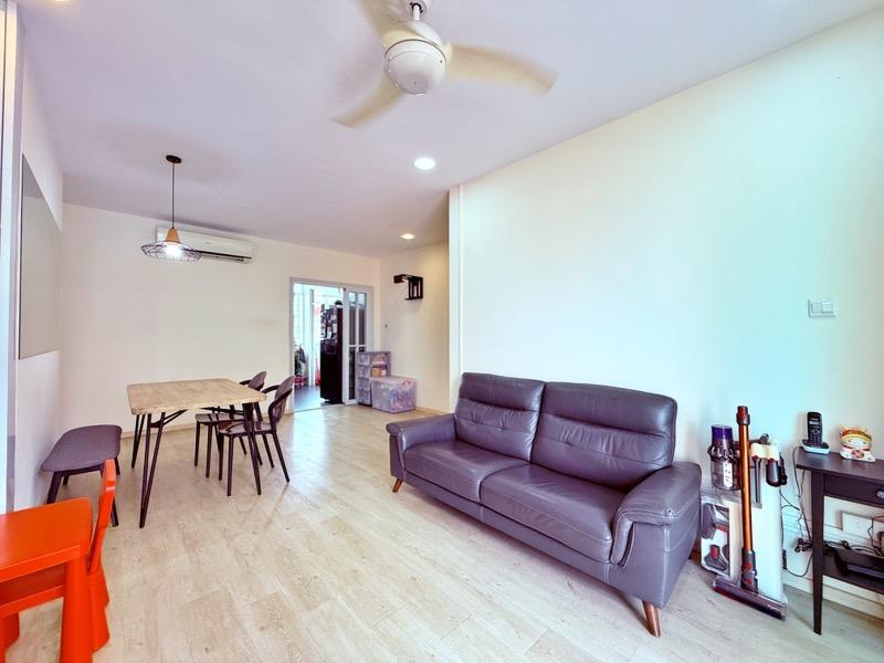 The Elegance @ Changi Condominium For Sale, $1,680,000, 3 Bed 2 Bath 1,011 sqft $1,662.00 psf