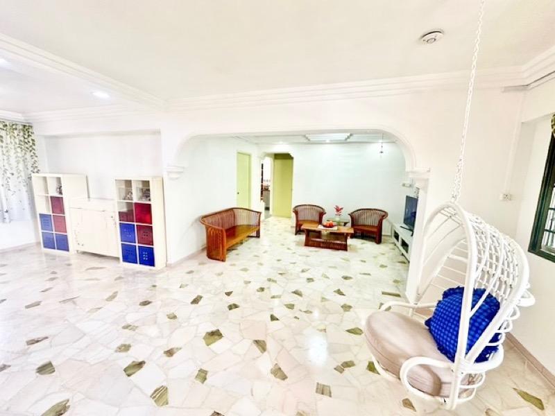 Prop-GPT: HDB Apartment: D19  514 Serangoon North Avenue 4