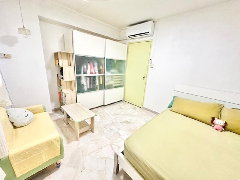 HDB Apartment for Sale. 