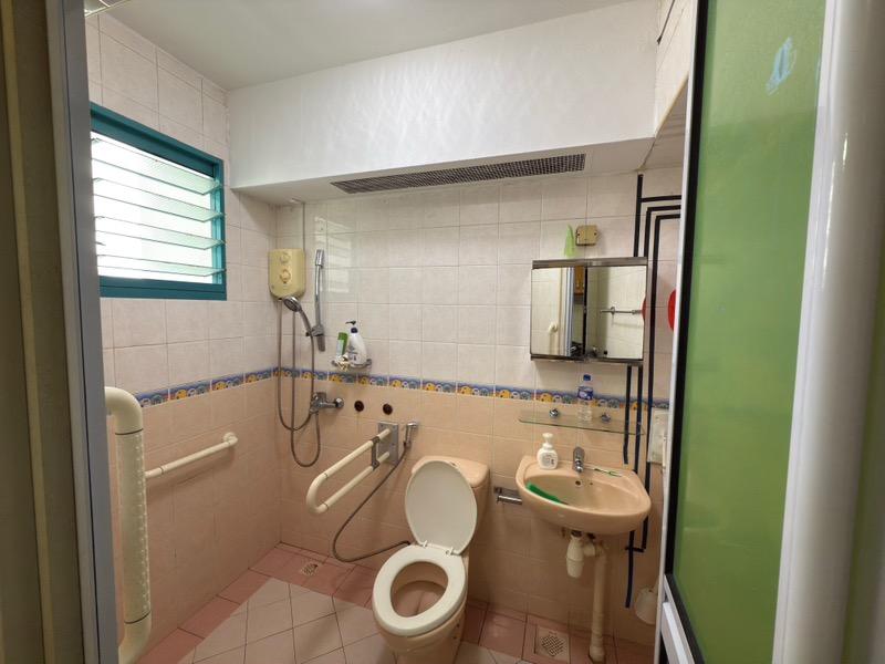 13 Farrer Park Road HDB Apartment For Sale, $860,000, 3 Bed 2 Bath 86 sqft $10,000.00 psf