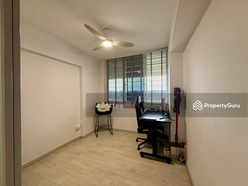 HDB Flat for Sale. , 410 Serangoon Central. , SGD 866,000 | 99-year lease. 