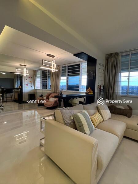 HDB Flat for Sale. , 410 Serangoon Central. , SGD 866,000 | 99-year lease. 
