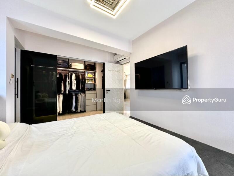HDB Flat for Sale. , 410 Serangoon Central. , SGD 866,000 | 99-year lease. 