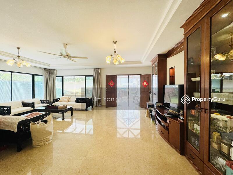 Prop-GPT: Semi-Detached: D10 Holland Rebuilt freehold semi-d with huge bedrooms, living & Dining hall, and entertainment hall