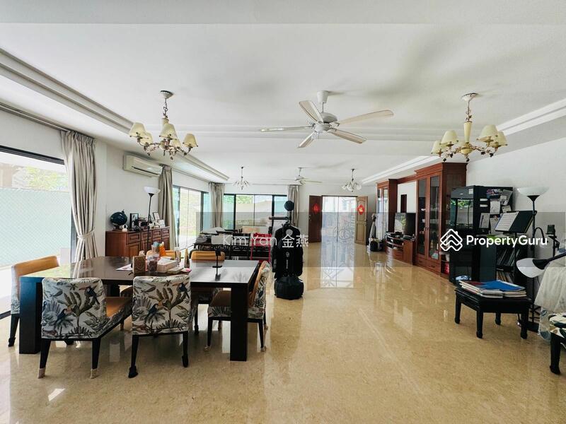 Semi-Detached for Sale: Holland, D10, 278300