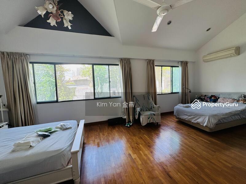 Semi-Detached for Sale: Holland, D10, 278300