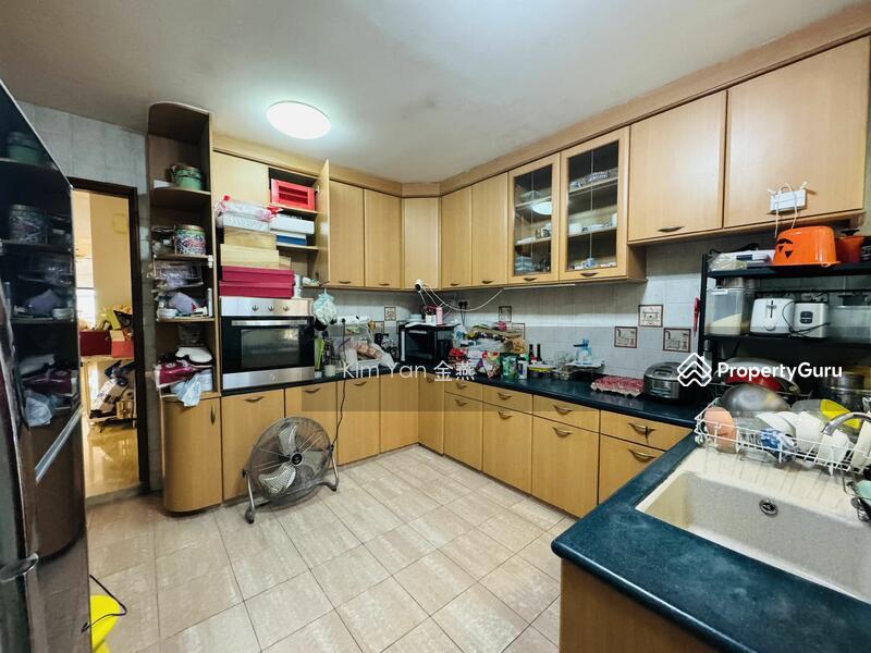 Semi-Detached for Sale: Holland, D10, 278300