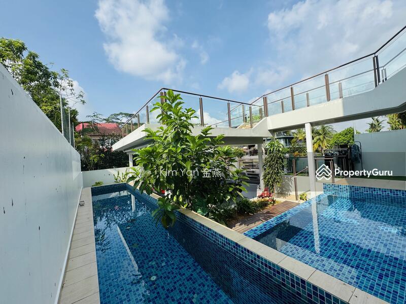 Prop-GPT: Semi-Detached: D26  Freehold Semi-D with lift and swimming pool, walk to Springleaf MRT and eateries TOP 2017