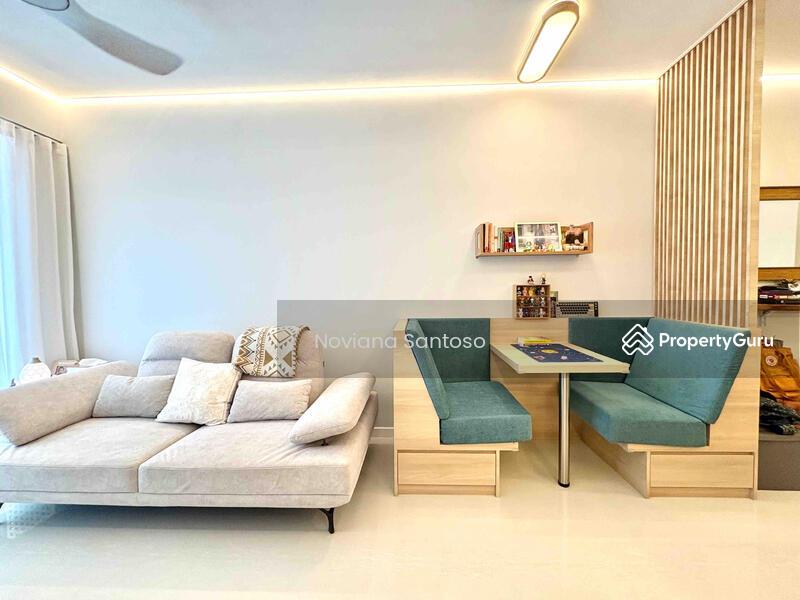 Prop-GPT: Condominium: D18  Treasure at Tampines