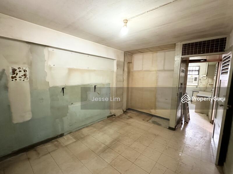 HDB Flat for Sale: D13, 370058