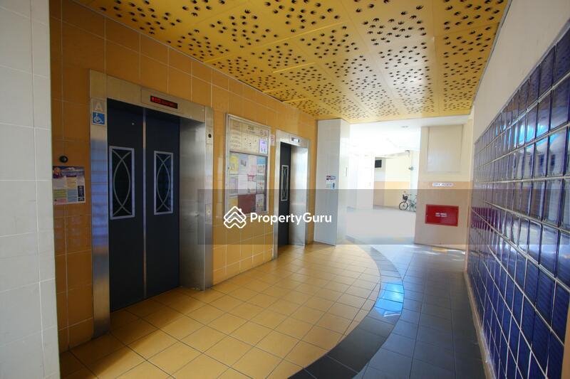 HDB Flat for Sale. , 258 Serangoon Central Drive. , SGD 890,000 | 99-year lease. 