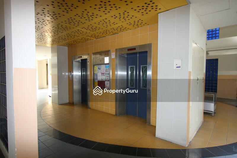 HDB Flat for Sale. , 258 Serangoon Central Drive. , SGD 890,000 | 99-year lease. 