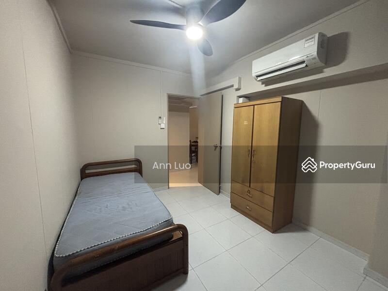 HDB Flat for Sale. , 258 Serangoon Central Drive. , SGD 890,000 | 99-year lease. 