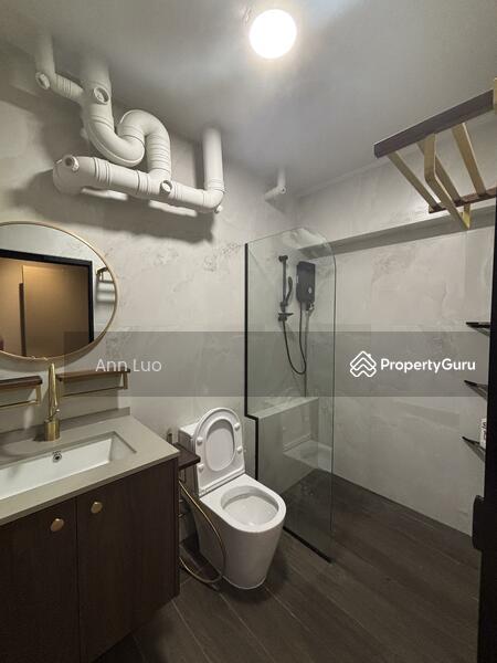 HDB Flat for Sale. , 258 Serangoon Central Drive. , SGD 890,000 | 99-year lease. 