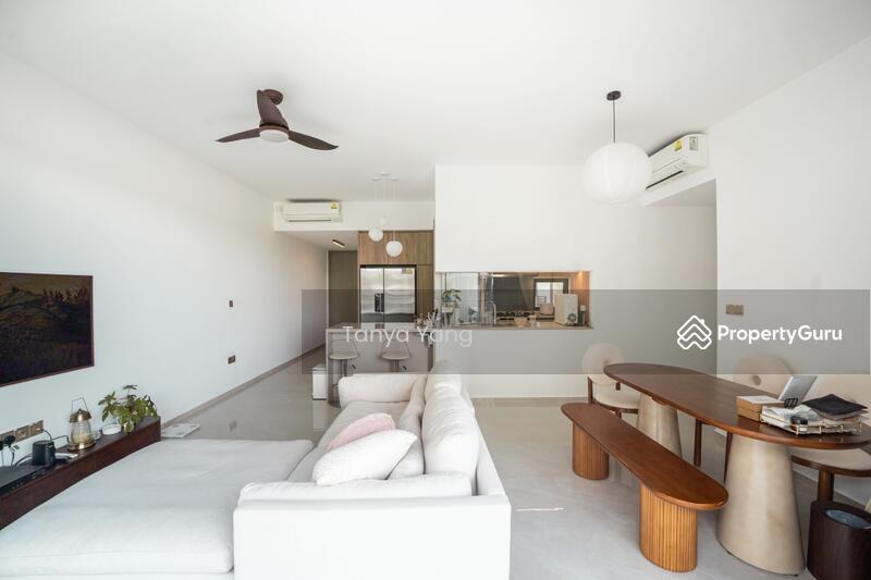 Condominium for Sale: D23, 677615