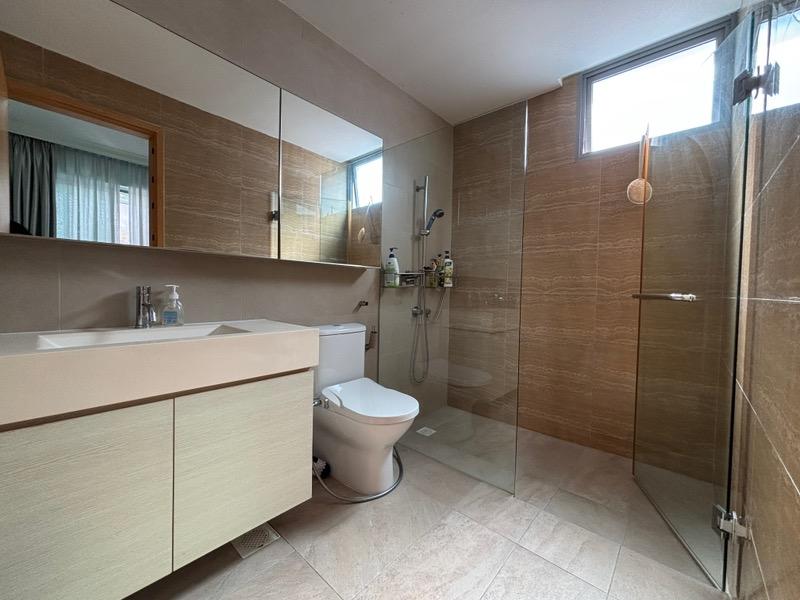 A Treasure Trove Condominium For Sale, $4,880,000, 7 Bed 5 Bath 4,870 sqft $1,002.00 psf