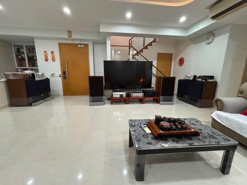 A Treasure Trove Condominium For Sale, $4,880,000, 7 Bed 5 Bath 4,870 sqft $1,002.00 psf