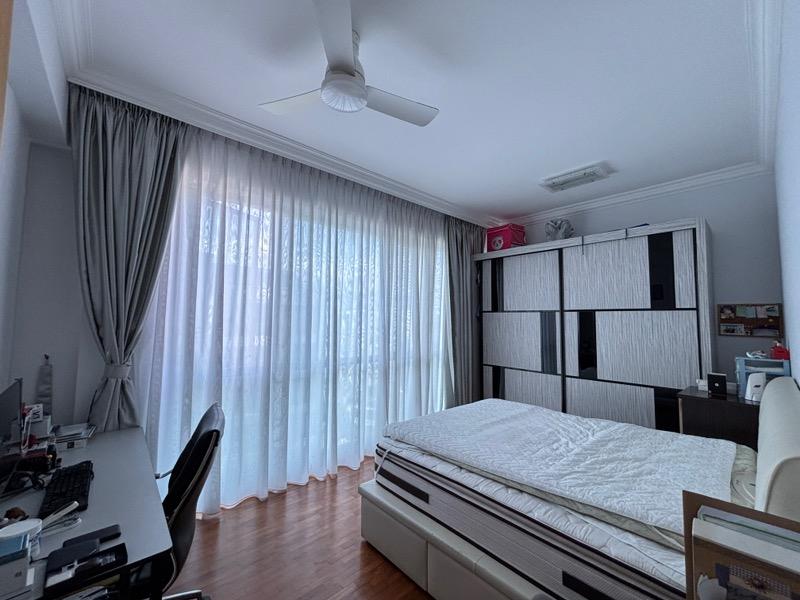 A Treasure Trove Condominium For Sale, $4,880,000, 7 Bed 5 Bath 4,870 sqft $1,002.00 psf