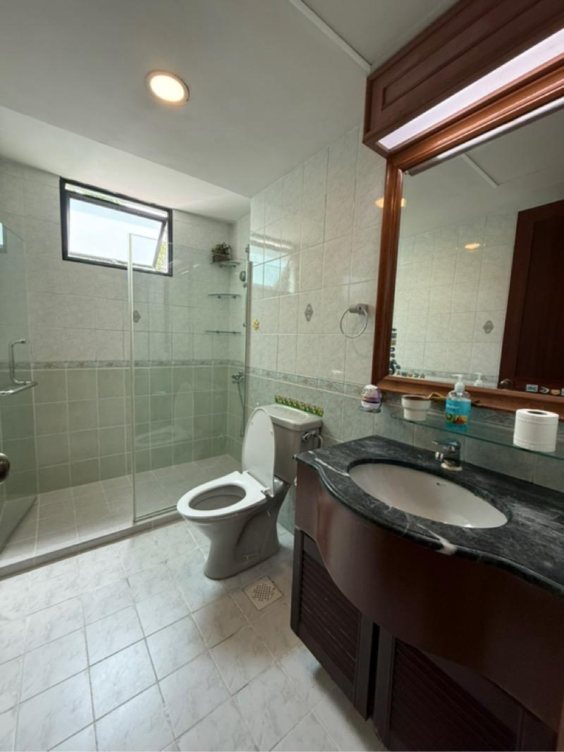 Simei Green Condominium Condominium For Sale, $1,320,000, 3 Bed 2 Bath 1,195 sqft $1,105.00 psf