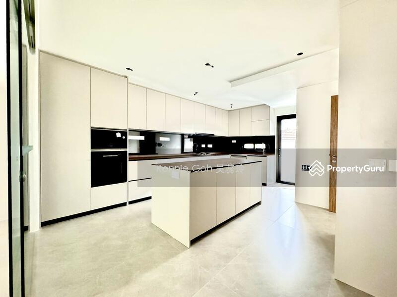 Serangoon Garden. Brand New Modern Inter Terrace!