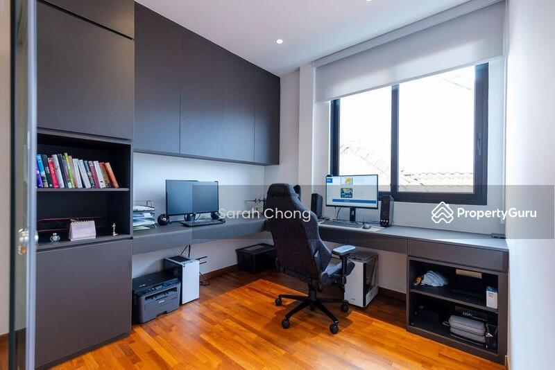 Corner Terrace for Sale: D28, 808910
