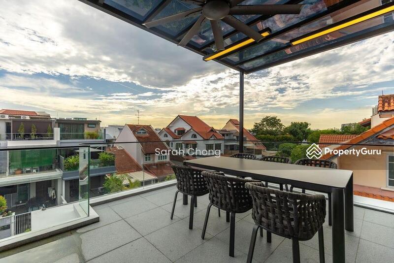 Corner Terrace for Sale: D28, 808910