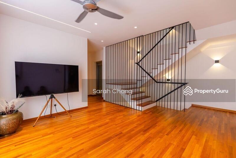 Corner Terrace for Sale: D28, 808910