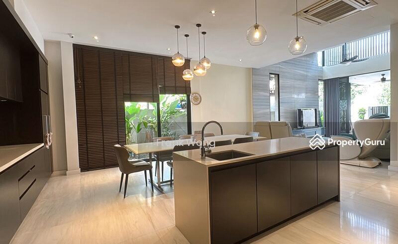 Semi-Detached for Sale: Hillview, D23, 668273