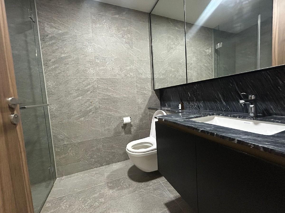 Daintree Residence Condominium For Sale, $1,390,000, 2 Bed 2 Bath 710 sqft $1,958.00 psf