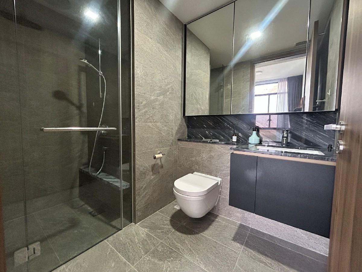 Daintree Residence Condominium For Sale, $1,390,000, 2 Bed 2 Bath 710 sqft $1,958.00 psf