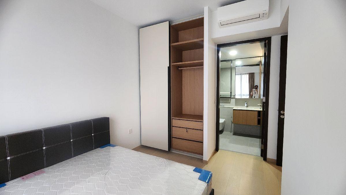 JadeScape Condominium For Sale, $1,800,000, 2 Bed 2 Bath 764 sqft $2,356.00 psf