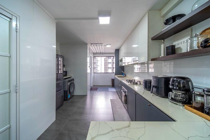 Prop-GPT: HDB Apartment: D18  888 Tampines Street 81