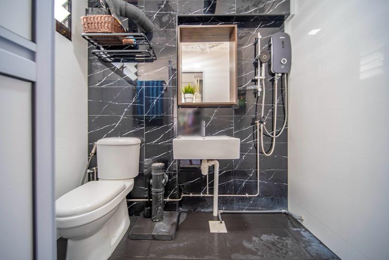 888 Tampines Street 81 HDB Apartment For Sale, $680,000, 3 Bed 2 Bath 1,162 sqft $585.00 psf