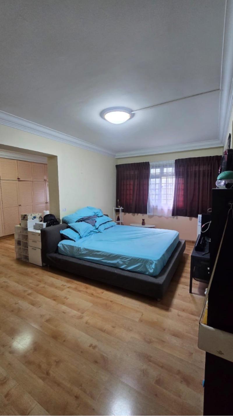 94B Bedok North Avenue 4 HDB Apartment For Sale, $1,100,000, 3 Bed 2 Bath 1,539 sqft $715.00 psf