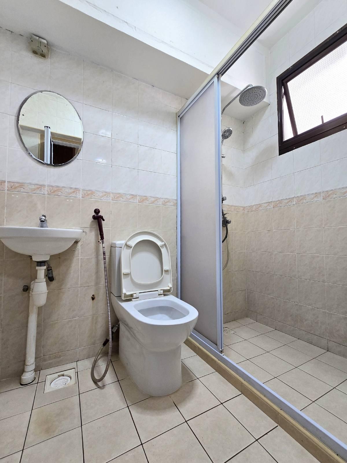 HDB Apartment for Sale: D27, 750492