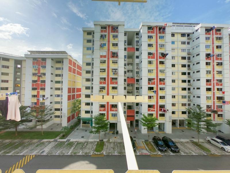321 Bukit Batok Street 33 HDB Apartment For Sale, $420,000, 2 Bed 2 Bath 65 sqft $6,462.00 psf