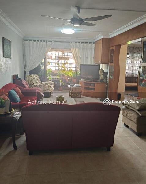 635 Woodlands Ring Road