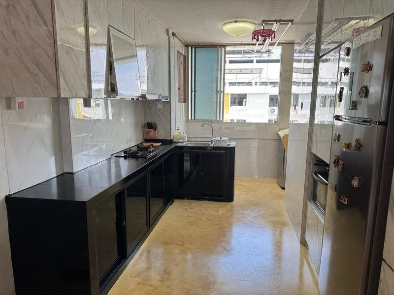 HDB Apartment for Sale: D18, 520411