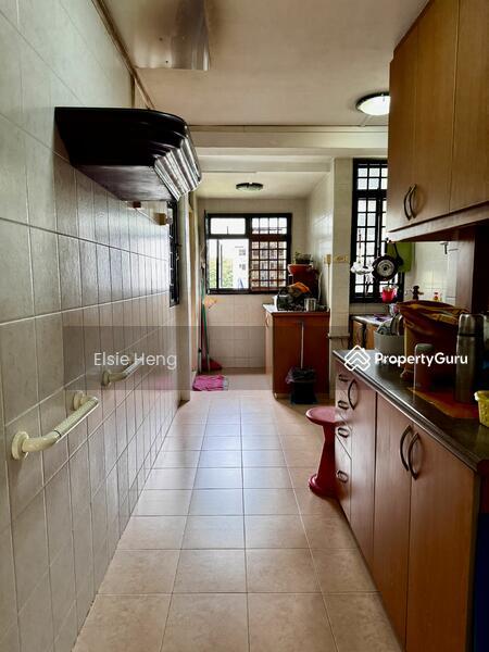 85 Commonwealth Close