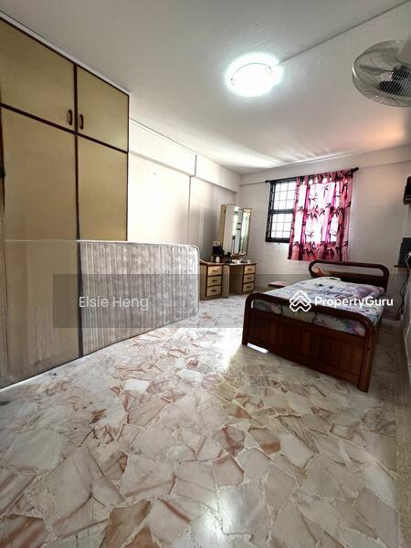 85 Commonwealth Close