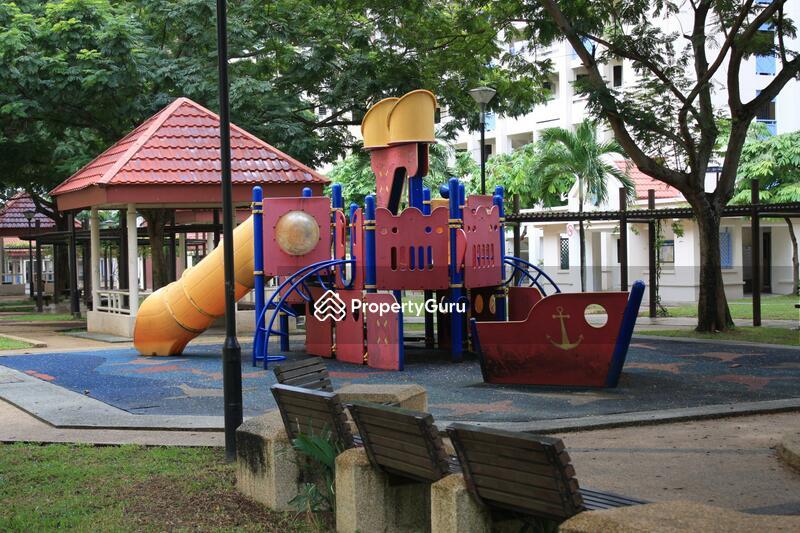 HDB Flat for Sale: D13, 370061