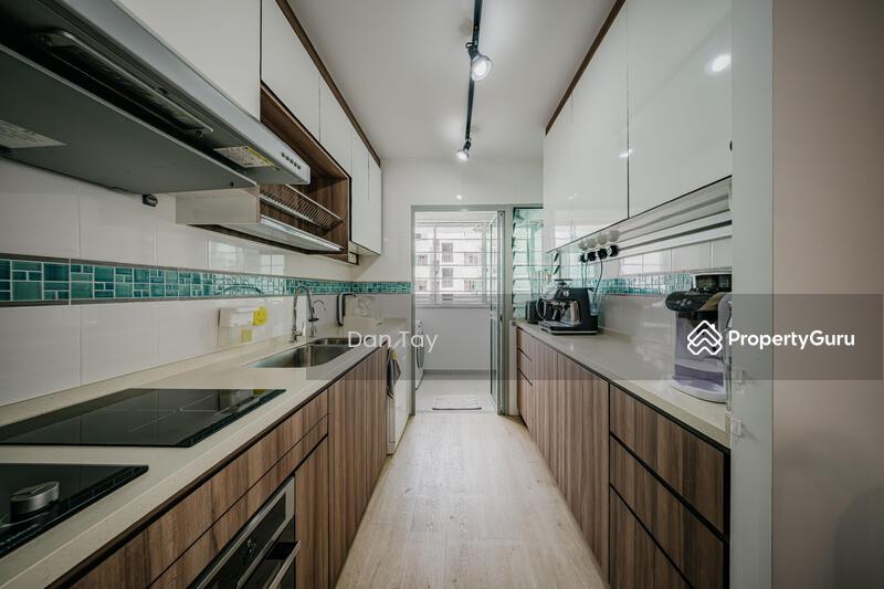 HDB Flat for Sale: D23, 670461