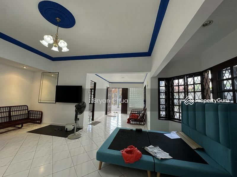 Original Condition Semi-D in Seletar Hills Estate