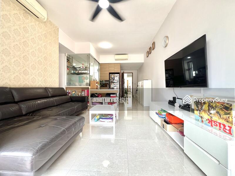 Prop-GPT: Condominium: D18 Pasir Ris Seastrand