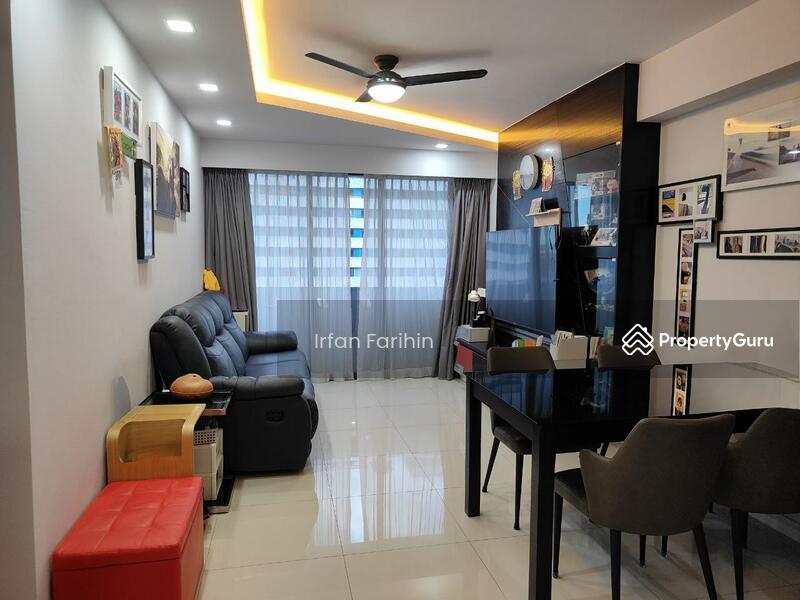 Prop-GPT: HDB Flat: D19 Punggol 310B Punggol Walk
