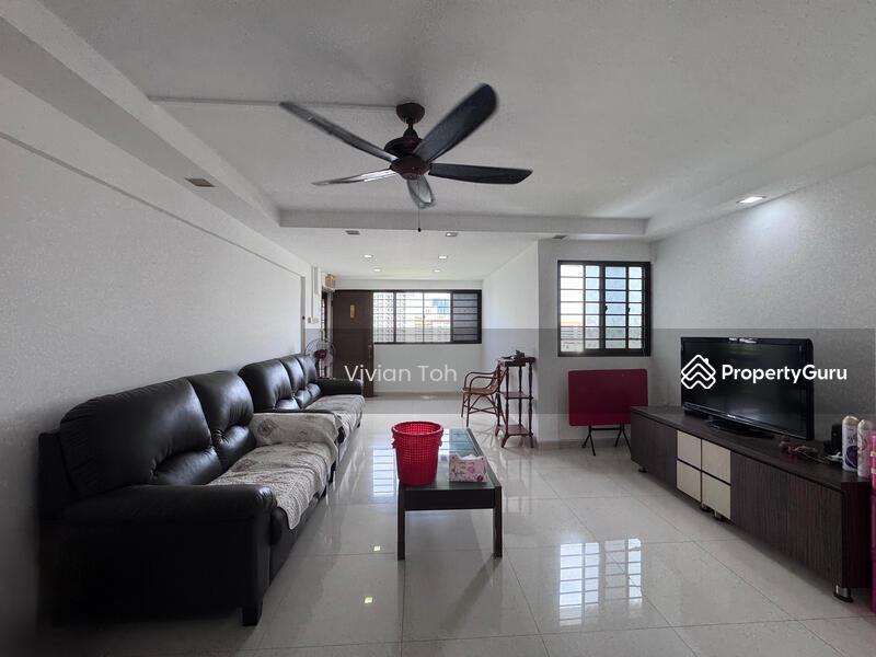 Prop-GPT: HDB Flat: D23 Bukit Batok 182 Bukit Batok West Avenue 8