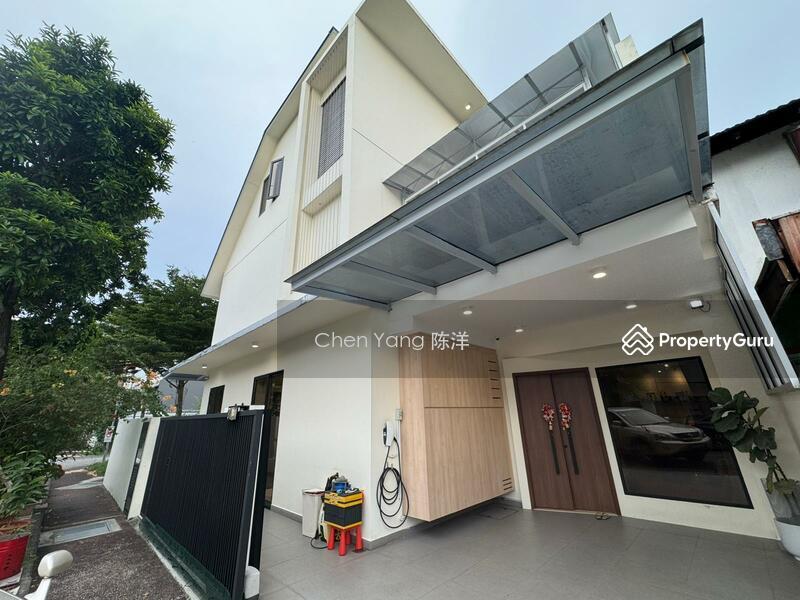 Prop-GPT: Corner Terrace: D13 Macpherson Well Maintained 8 Br Corner Terrace At Macpherson Area!